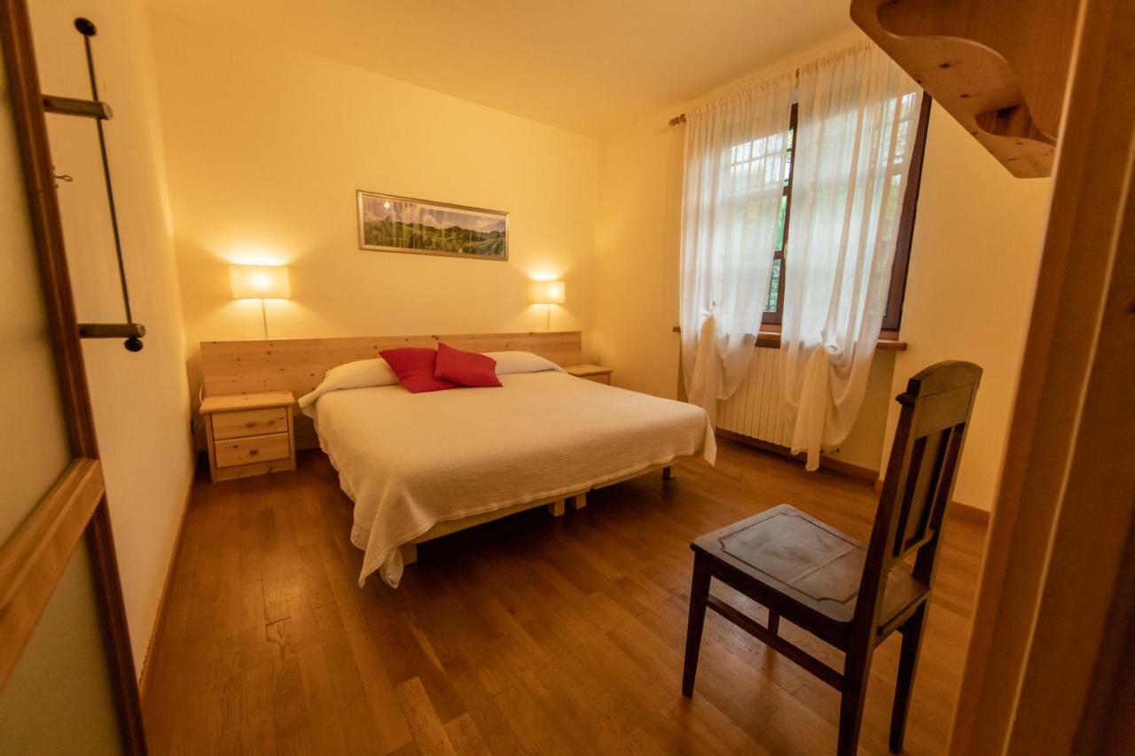 알바 La Casa In Collina 아파트 외부 사진